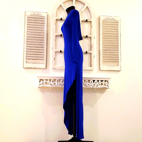 GUESS Periwinkle Blue Asymmetrical Keyhole Back gown XXS - Picture 2 of 9